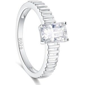 1.0ct Radiant Cut Moissanite Ring 925 Silver Size 7.5 NWT